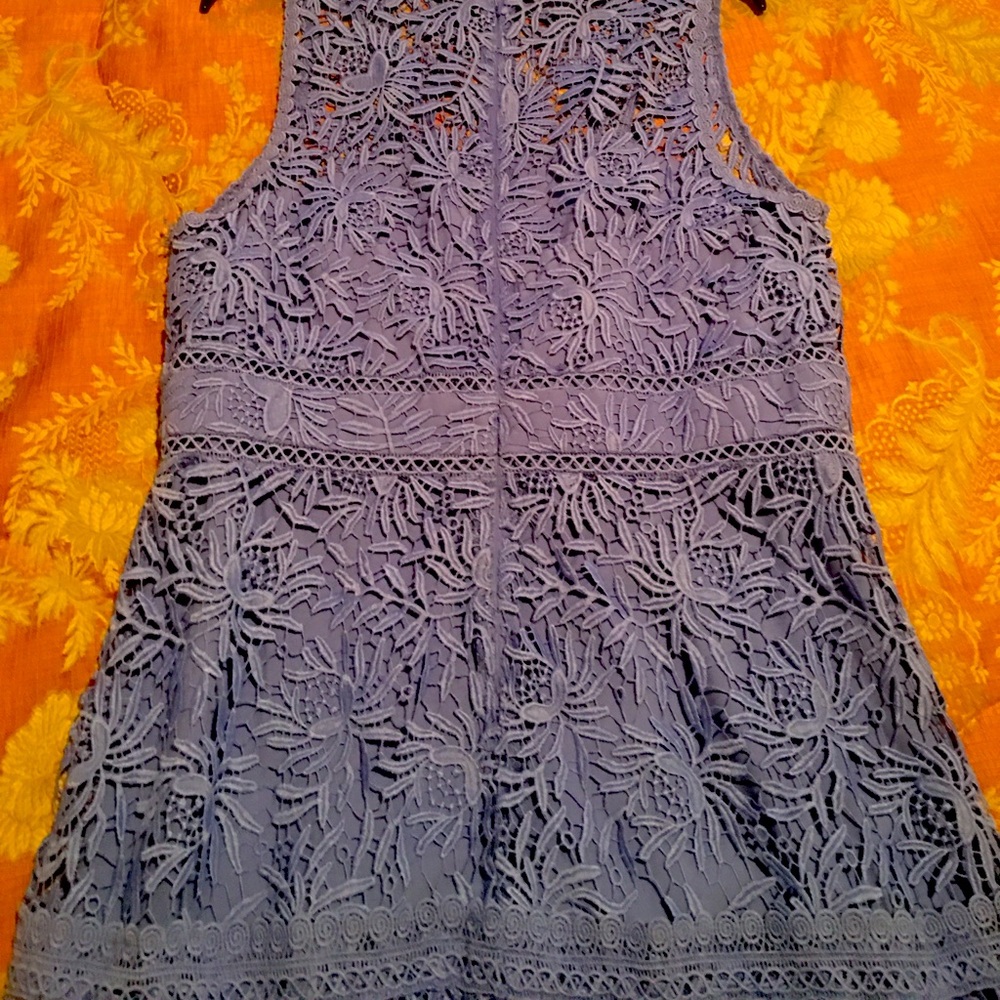 NWOT. Beautiful lace dress with very minor dings.
Bring reasonable offers.
